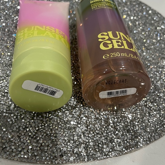 New! VS PINK! - Picture 7 of 9